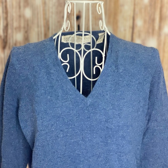 Valerie Stevens two ply Cashmere Sweater - Picture 2 of 8